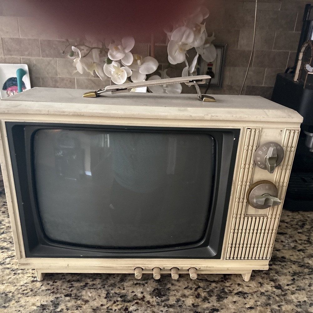 🔥Vintage Zenith Retro 10" Television  Powers Up